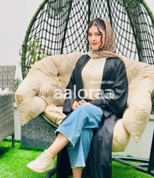 Kumkum escort service available