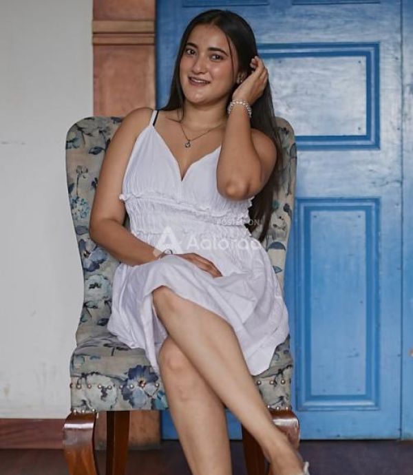Ratlam Madhya Pradesh India time service available on your come hotel outside and