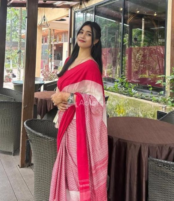Hi im Swati providing you the massage in Bihar once you avail our service you wont go anywhere in future