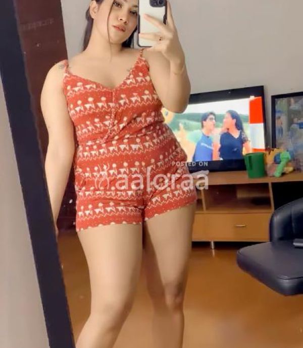 Call Girls in Adarsh Nagar Metro Delhi  9958O18831 (escort delhi)