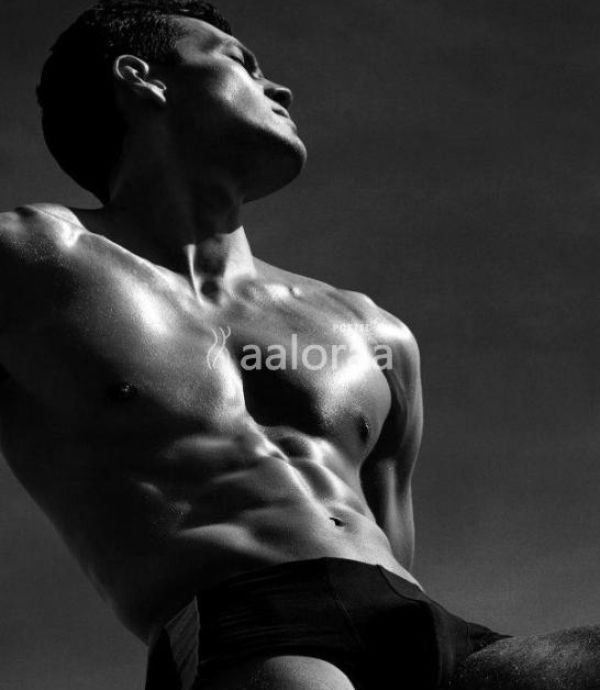 MALE ESCORT SERVICE AVAILABLE VACANCY AVAILABLE FOR MALE ESCORT WORK
