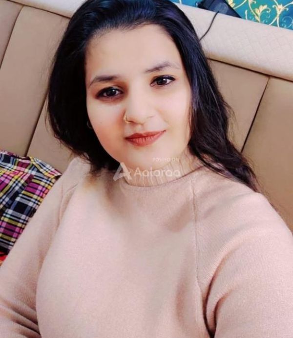 Hello Im interested vc pussy fingerings and boobs pressing