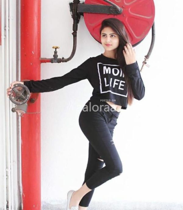 ONLY CASH PAYMENT VIP TOP MODEL CHIEF AND BEST HAND CASH PAYMENT ONLY GENUINE PERSON