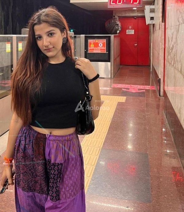 Solapur Divya Joshi and enjoy service and hotel available and family member enjoy