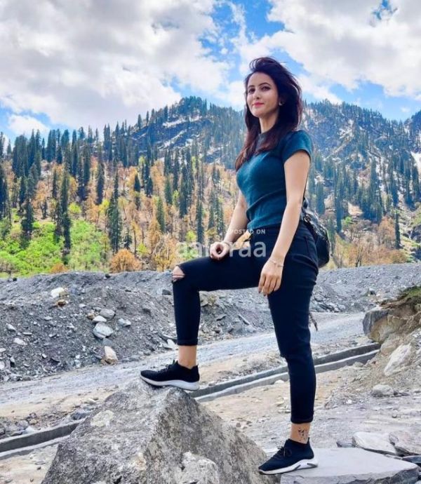 HIGH PROFILE INDIAN MODEL AVAILABLE HOTEL & HOME SERVICE AVAILABLE