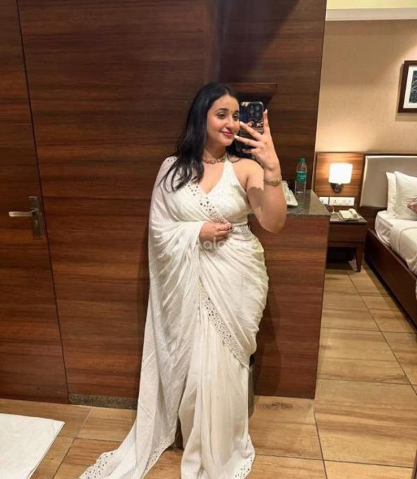 Dehradun ANUSHKA BEST VIP CALL GIRL SARVICE AVAILABLE
