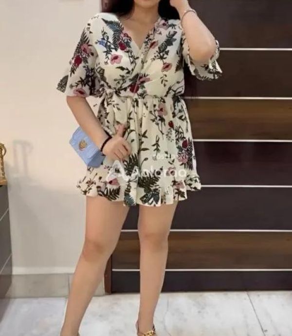 Vip escort service genuine service college students girl with big boobs