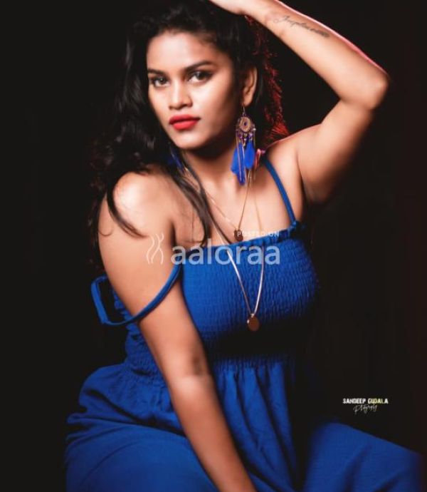 COLLEGE GIRLS OYO HOTELS HOUSE IN CALL OUT CALL  GENUINE SERVICE 24X7 AVAILABLE BOOKING NOW