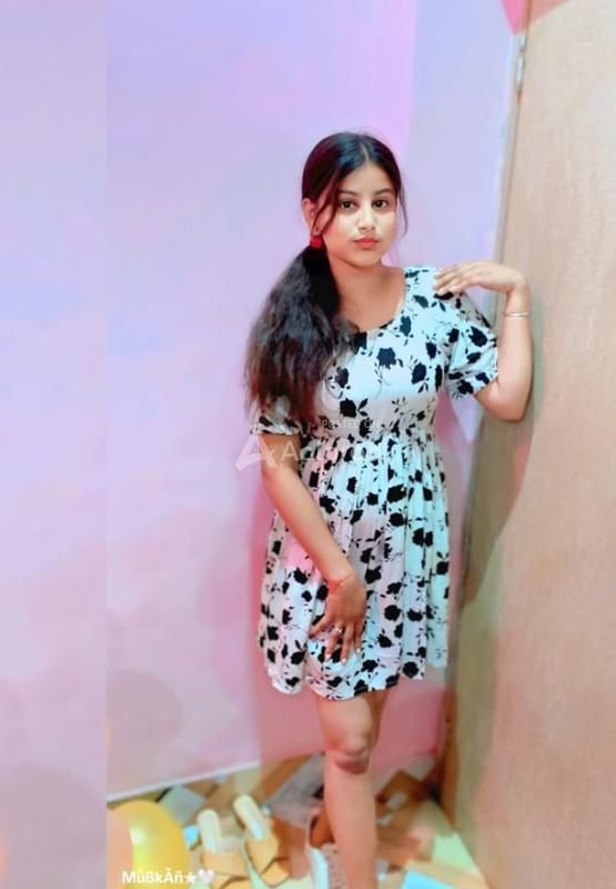 Hii i am riya sarma any time available