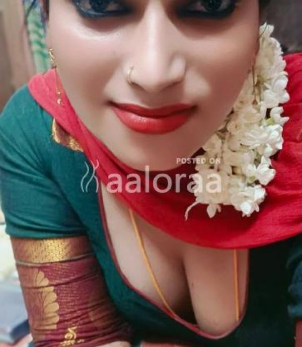 Moni I love to meet good people who have better understanding and open minded natureI am versatile as well as will enter