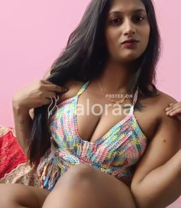 Im Nisha Verma young transexual transgender women