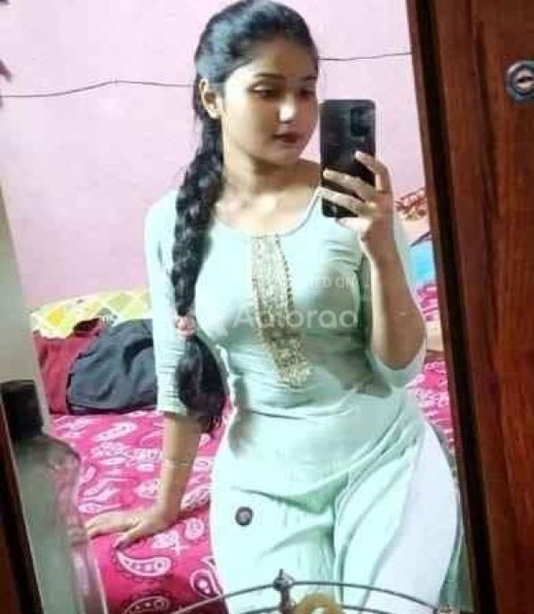 Vip top model educated college student call girl Soniya Kimari