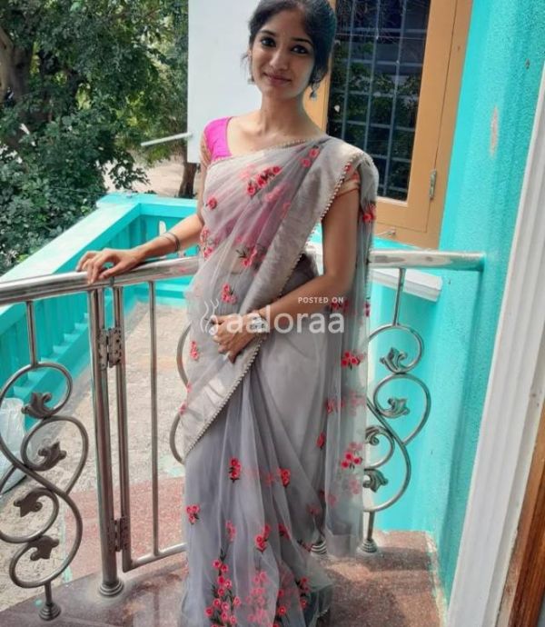 MY SELF NISHA  ONLY CASH GENUINE HOTEL AND HOME SERVICE CALL ME
