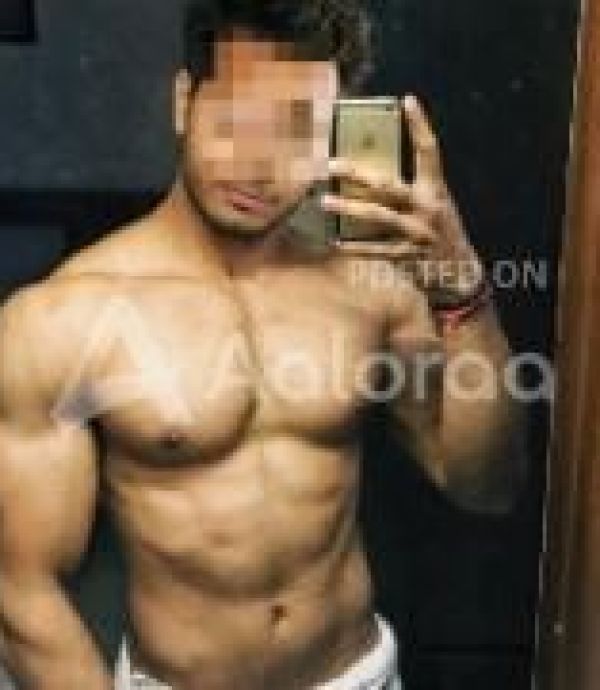 CALL BOY FOR FEMALES IN NOIDA AND GREATER NOIDA (MALE ESCORT)
