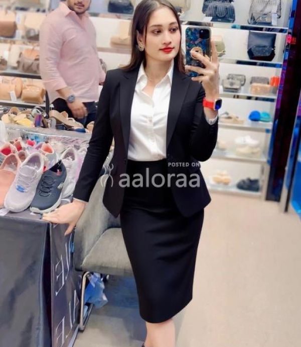 Personal work incall outcall plz contact me full gf experience I am alone in the flat independent girl