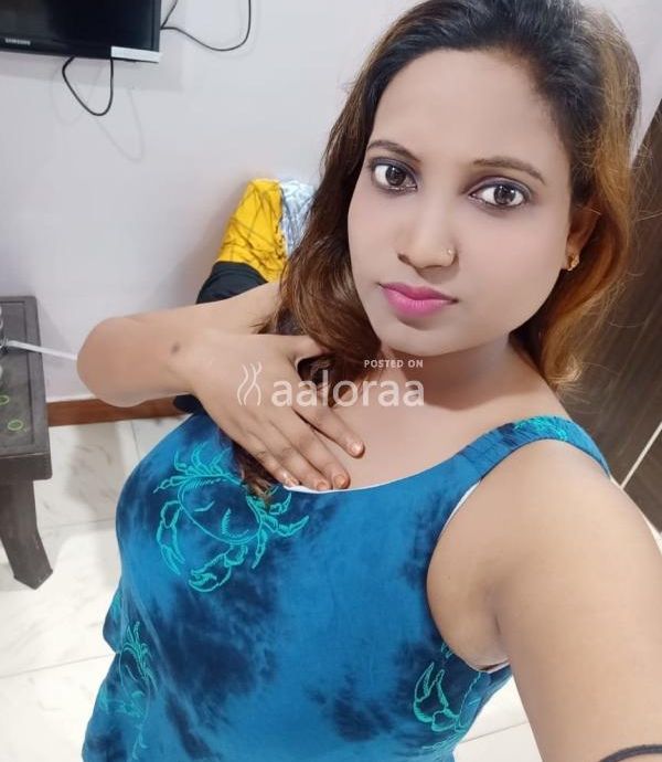 Sexy Busty New Indian Hottie Come Meet Me 
